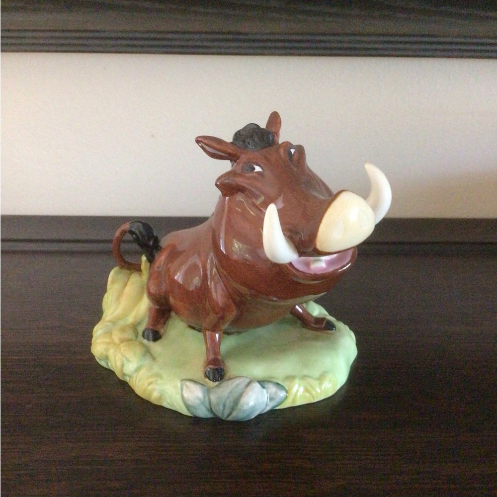 Royal Doulton Lion King Pumbaa Figurine